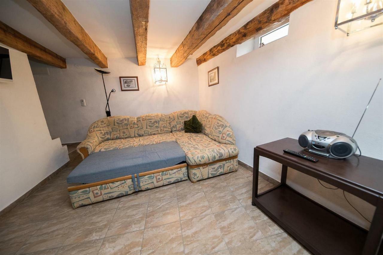 Apartmani More Crikvenica Exteriör bild