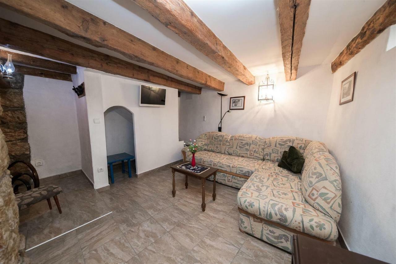 Apartmani More Crikvenica Exteriör bild