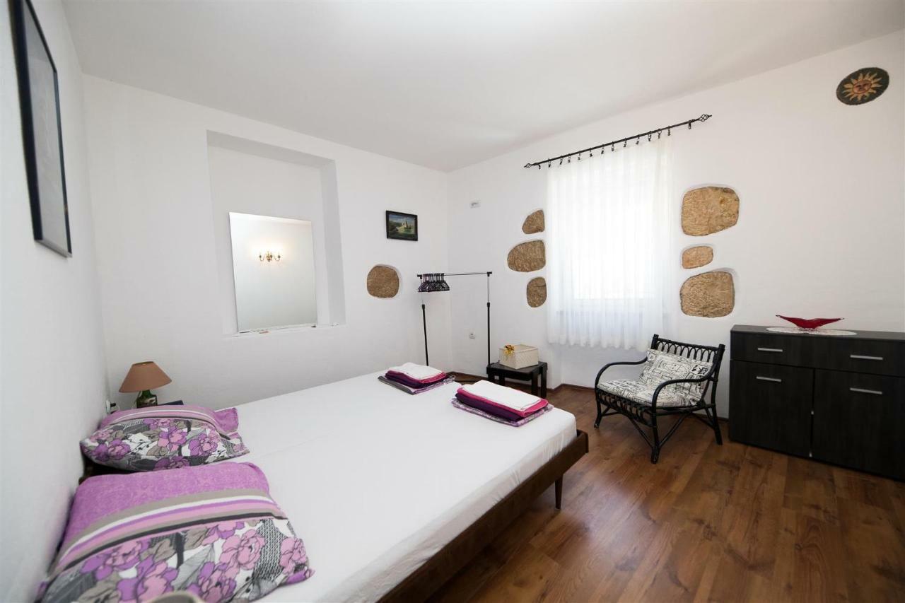 Apartmani More Crikvenica Exteriör bild